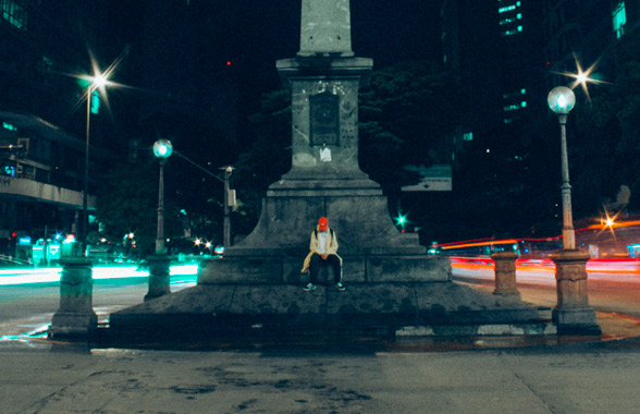Obelisco iluminado.