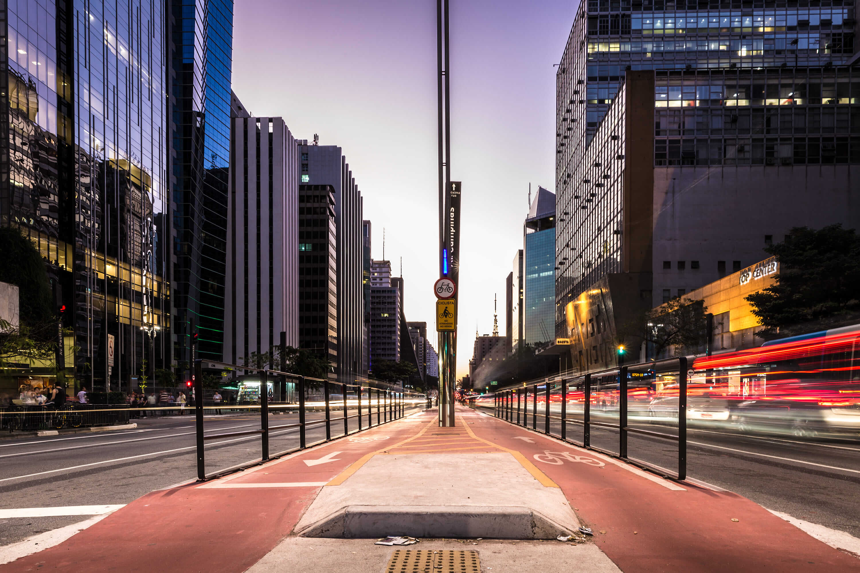 Ciclovia entre ruas