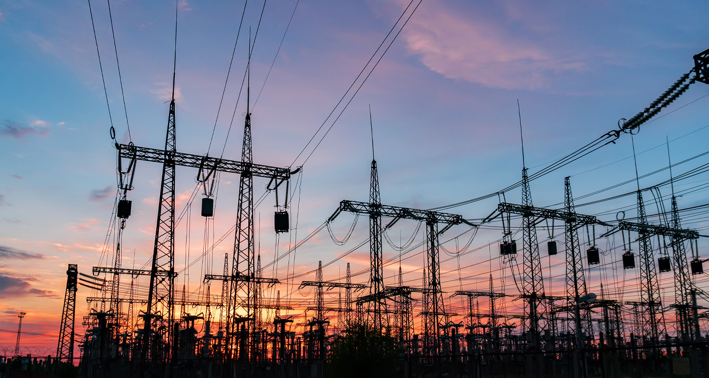 Postes de transmissão de energia
