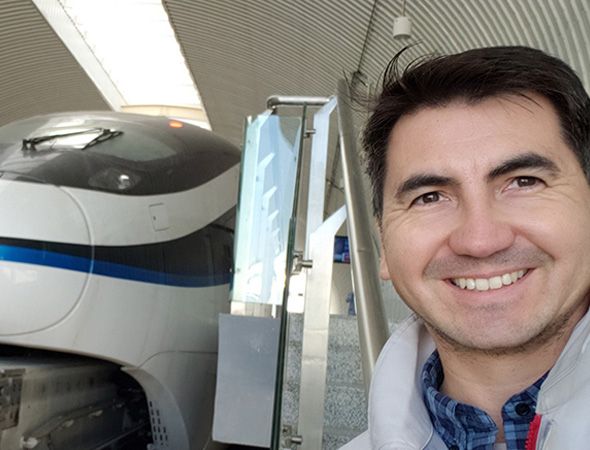 Orlando Meneses, Gerente de Ciudad y Gobierno de Enel X