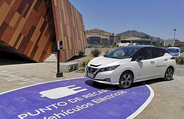 Reutilización y reciclaje de baterías, auto eléctrico  - Enel x