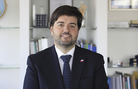 “Este acuerdo en particular se alinea con la Estrategia Nacional de Electromovilidad, recientemente lanzada que tiene como objetivo ser la hoja de ruta hacia el desarrollo acelerado de la electromovilidad,”- subsecretario de Energía, Francisco López.