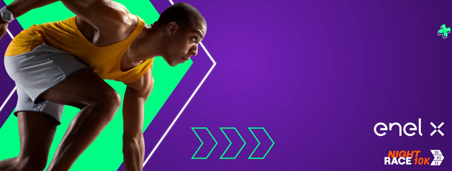 Hombre preparándose para la carrera de atletismo