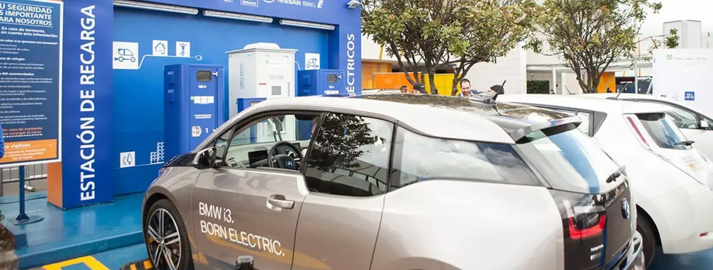 Tu empresa tiene la oportunidad de tener infraestructura y equipos de recarga de autos eléctricos.Charging as a Service en Enel X