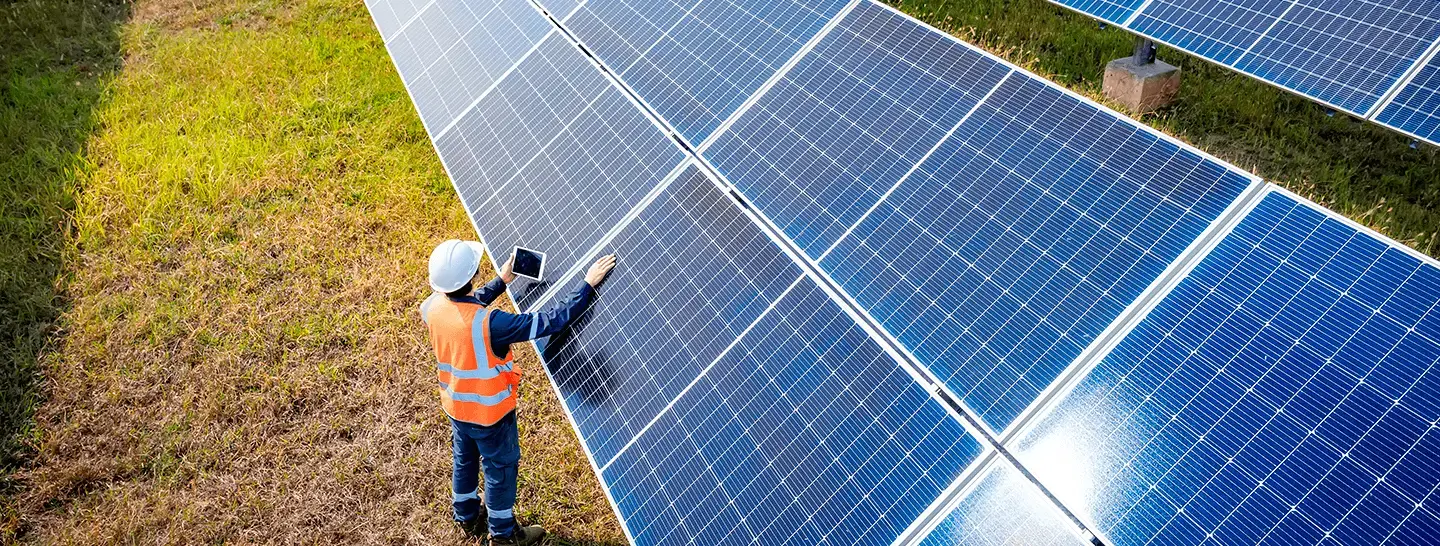 Banner En enel X queremos darte a conoocer la importancia, nuestros proyectos sobre la Energía circular, como la solar para tu empresa.