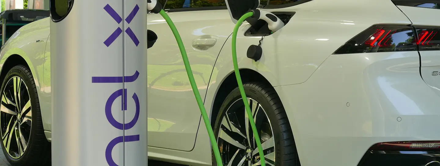 Movilidad eléctricaEstación de recarga de Enel X para apoyar la transición hacia la movilidad eléctrica en Colombia y el mundo.