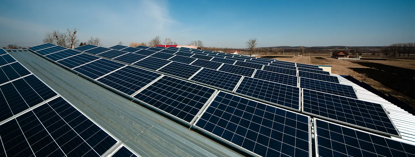 Soluciones de energía solar para empresas con Enel X y Bancolombia.