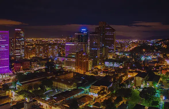 Ciudad con hermoso alumbrado público Enel X