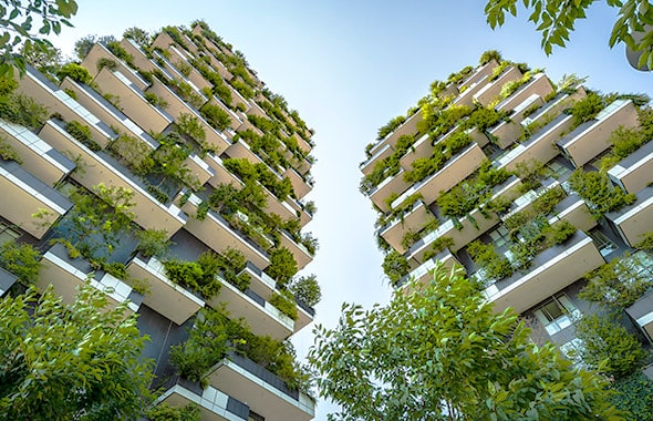 Vista dal basso del Bosco Verticale