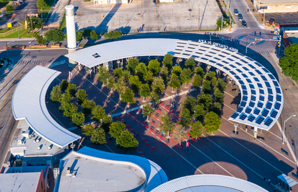 Vista dall'alto di una grande città
