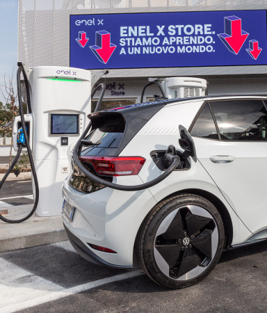 Primo Enel X store Italia ricarica ultrafast