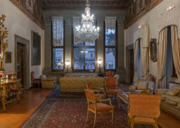 Interni di Palazzo Borromeo