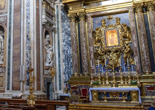 Dettagli degli interni di Santa Maria Maggiore