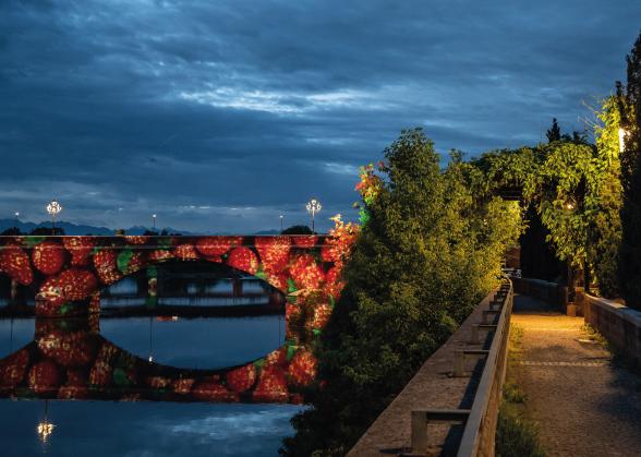 Antico ponte romano di San Mauro Torinese con illuminazione personalizzata